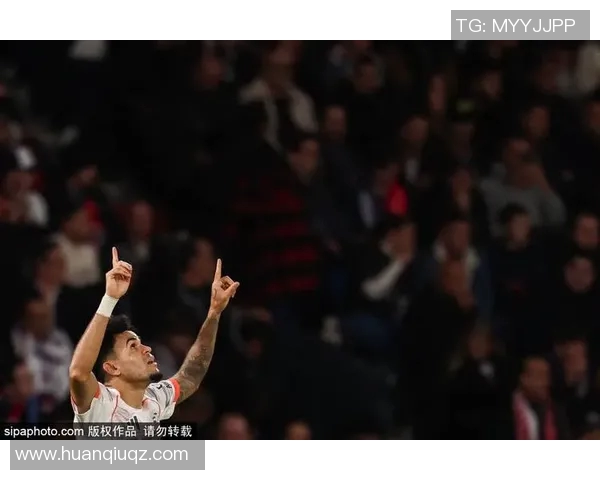 足球明星赌气瞬间高清图片展现他们的情绪与激情